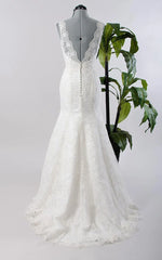 Mermaid Sleeveless Lace Appliques Backless Sexy Wedding Dress with Sash