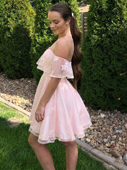 A-Line/Princess Lace Off-the-Shoulder Sleeveless Applique Short/Mini Homecoming Dresses