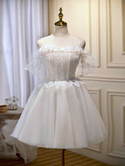 Mini / courte robe de bal beige, robe de retour beige gonflée avec dentelle