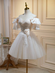 Mini / courtes robes de bal beige, robes à la maison en dentelle en tulle beige