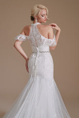 Modern Long Tulle Wedding Dress with Halter and Lace Appliques