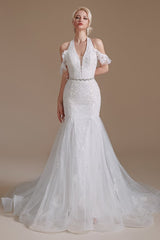 Modern Long Tulle Wedding Dress with Halter and Lace Appliques