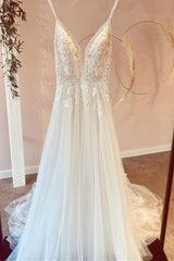 Modest A-line Tulle Wedding Dress with Lace Appliques