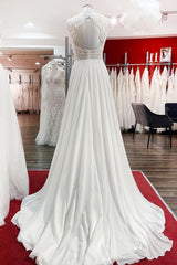 Bescheiden lange A-Line A-Line Chiffon Jewel Appliques Open Back Wedding Dress