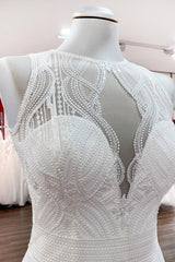 Bescheiden lange A-Line A-Line Chiffon Jewel Appliques Open Back Wedding Dress