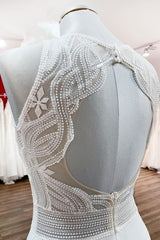 Bescheiden lange A-Line A-Line Chiffon Jewel Appliques Open Back Wedding Dress