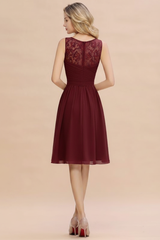 Elegant Ruffle Chiffon Short Bridesmaid Dress Sleeveless V-Neck Aline Knee Length Homecoming Dress