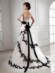 Trumpet/Mermaid Beading Sweetheart Sleeveless Applique Satin Tulle Wedding Dresses