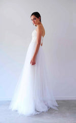 V Neck Sleeveless A-Line Long Tulle Backless White Wedding Dress