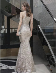 Mermaid Party Dress Sparkle Prom Dress Bodycon Engagement Formal Evening Dress Halter Neck Sleeveless Floor Length Sequined with Beads Tassel