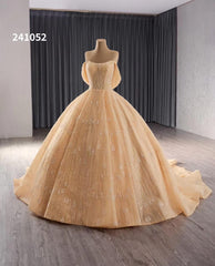 Off the Shoulder Beaded Wedding Dresses Luxury Ball Gown Quinceanera Dress 241052