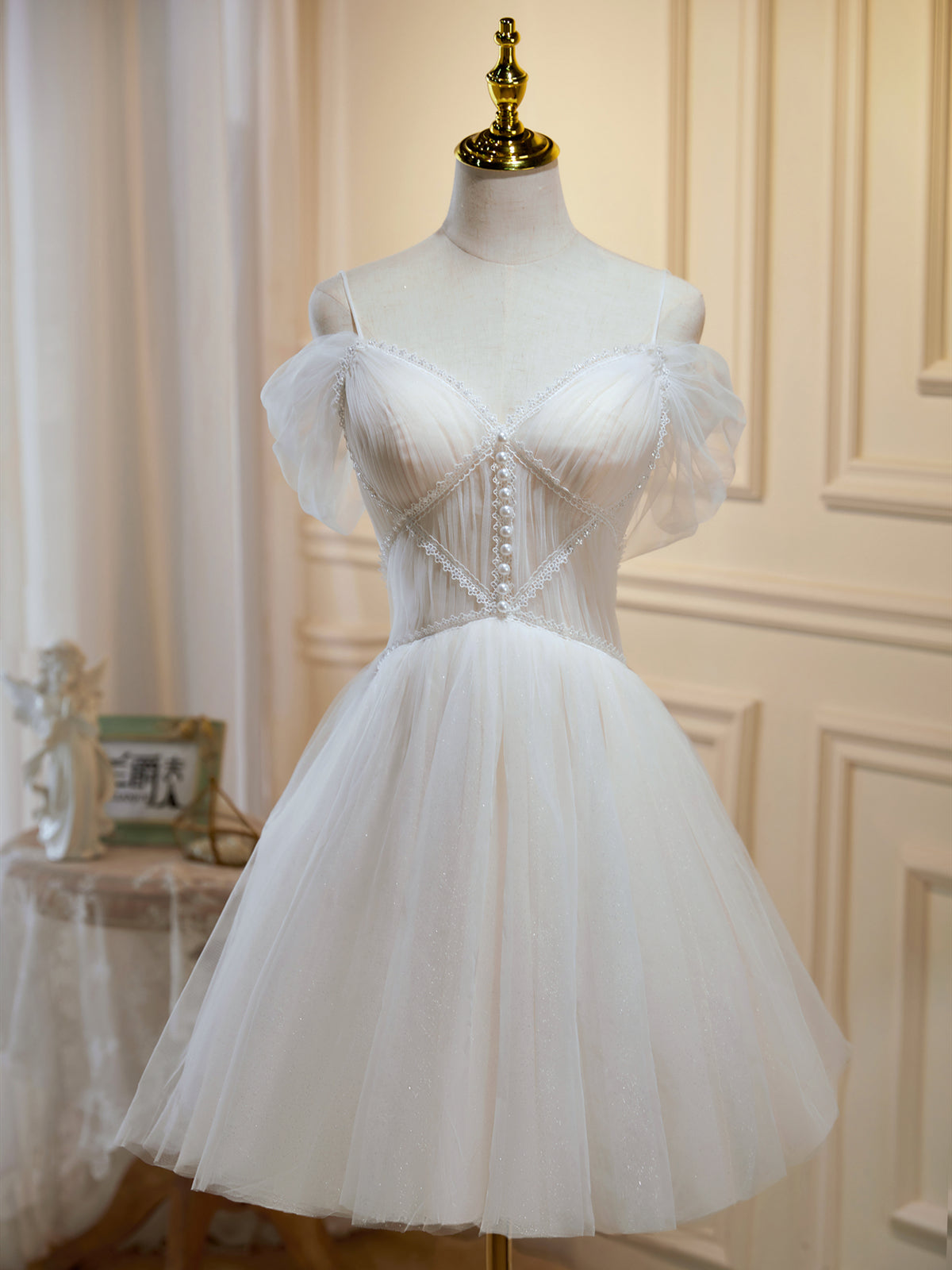 Hors de l'épaule courte des robes de bal de tulle de champagne, robe de retour formelle courte
