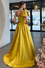 One Shoulder Yellow Satin Prom Dresses with High Slit Aline Graduation Evening Dresses