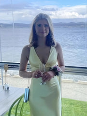 Pastel Yellow Satin Prom Dresses V-neck Evening Dress Open Back FD6001