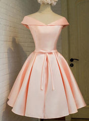 Robe de fête de la longueur du genou en satin rose, robe de retour à la maison