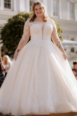 Plus Size A-Line Wedding Dress with Long Sleeves Romantic Tulle Bridal Gown