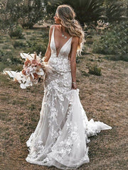 Wholesale Sheath/Column Tulle Chapel Train Applique Sleeveless V-neck Wedding Dresses