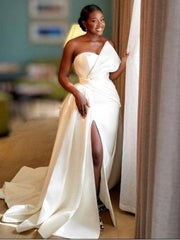 Wholesale Sheath/Column Satin Ruched Sweetheart Sleeveless Sweep/Brush Train Wedding Dresses