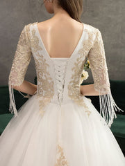 Princess Wedding Dress Ivory Lace Appilque V Neck Half Sleeve Bridal Gown With Train