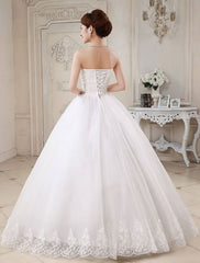 Princess Wedding Dresses Ivory Ball Gown Bridal Dress Strapless Sweetheart Lace Beaded Pleated Wedding Gown