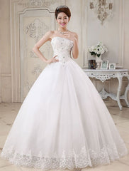 Princess Wedding Dresses Ivory Ball Gown Bridal Dress Strapless Sweetheart Lace Beaded Pleated Wedding Gown