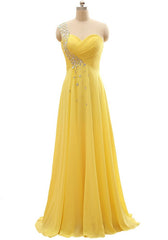 Elegante een schoudergele chiffon kralen plooien lange bruidsmeisje jurken