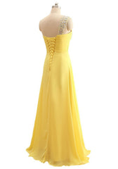 Elegante een schoudergele chiffon kralen plooien lange bruidsmeisje jurken