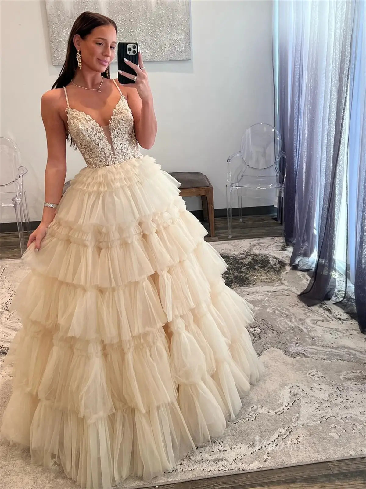 Champagne Tulle Tiered Prom Dresses with Spaghetti Strap, Plunging V-Neck & Lace Bodice - FD3749
