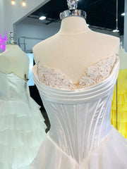 Strapless Chiffon Tiered Prom Dress with Slit & Lace Sweetheart Neckline – Style FD3732