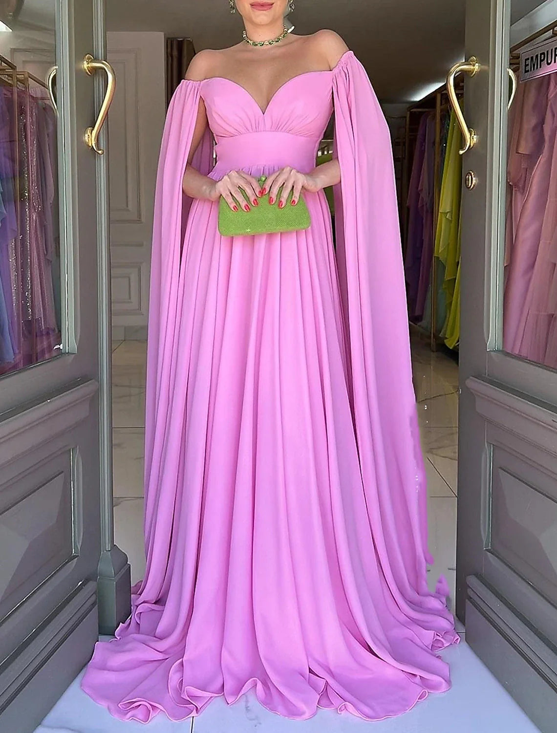 Aimishang A-Line Evening Gown Elegant Dress Formal Wedding Party Sweep / Brush Train Sleeveless Off Shoulder Capes Chiffon with Pleats
