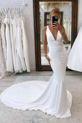 Traditional White Plunging V Neck Mermaid Long Wedding Dress