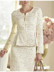 Two Piece Sheath / Column Mother of the Bride Dress Wedding Guest Elegant Party Scoop Neck Knee Length Lace Long Sleeve Wrap Included with Solid Color