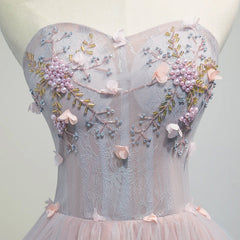 Roches de bal à floral rose rose, robe de retour à la maison courte avec une fleur perlée