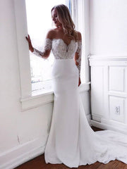 Round Neck Mermaid Lace Wedding Dress with Train with Sleeves