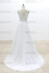Ruffle V-neck Appliques Tulle A-line Wedding Dress