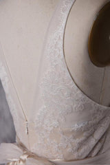 Ruffle V-neck Floor Length Lace Wedding Dress