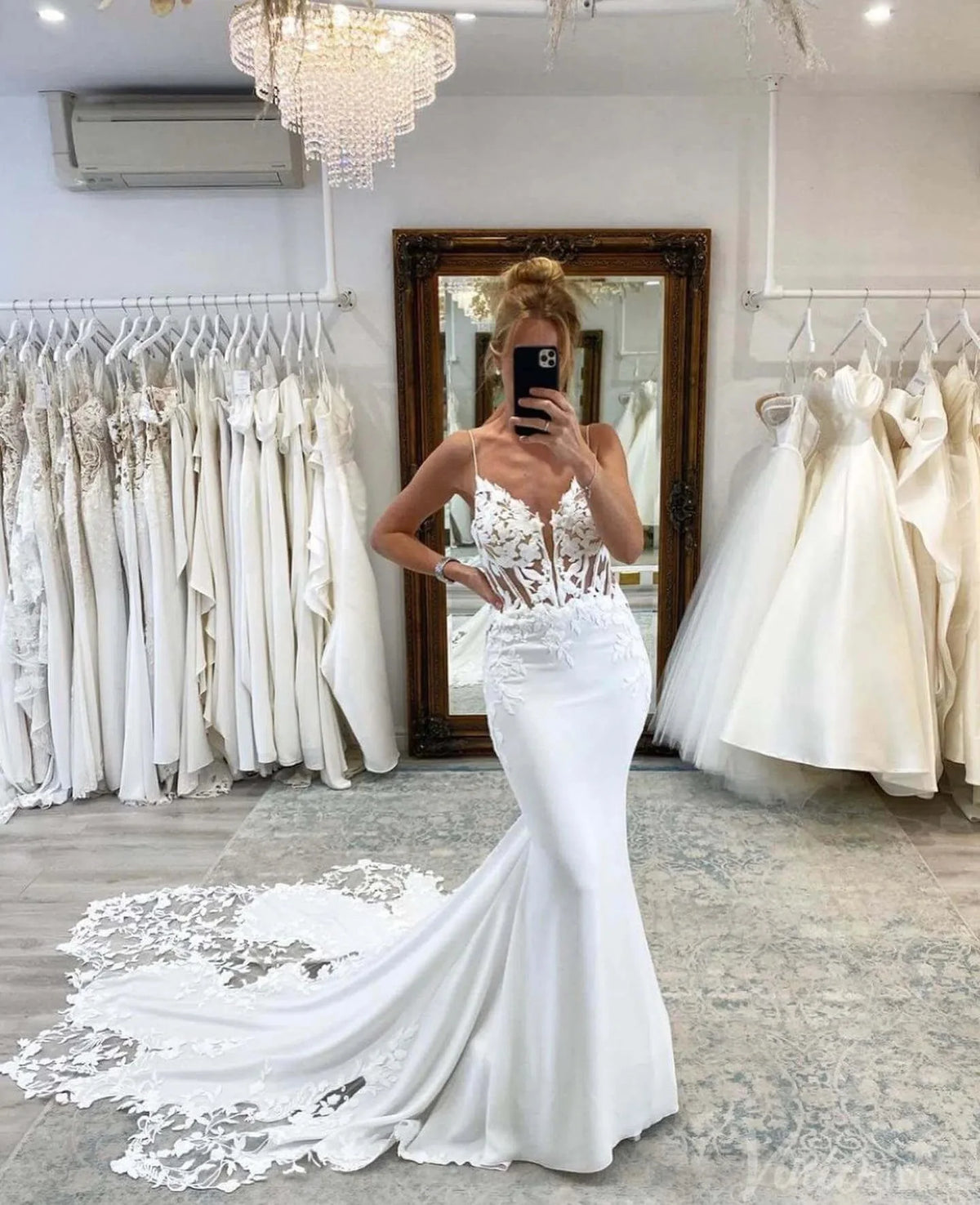 Rustic Lace Applique Mermaid Wedding Dresses with Chapel Train Spaghetti Strap Bridal Gown AW1006