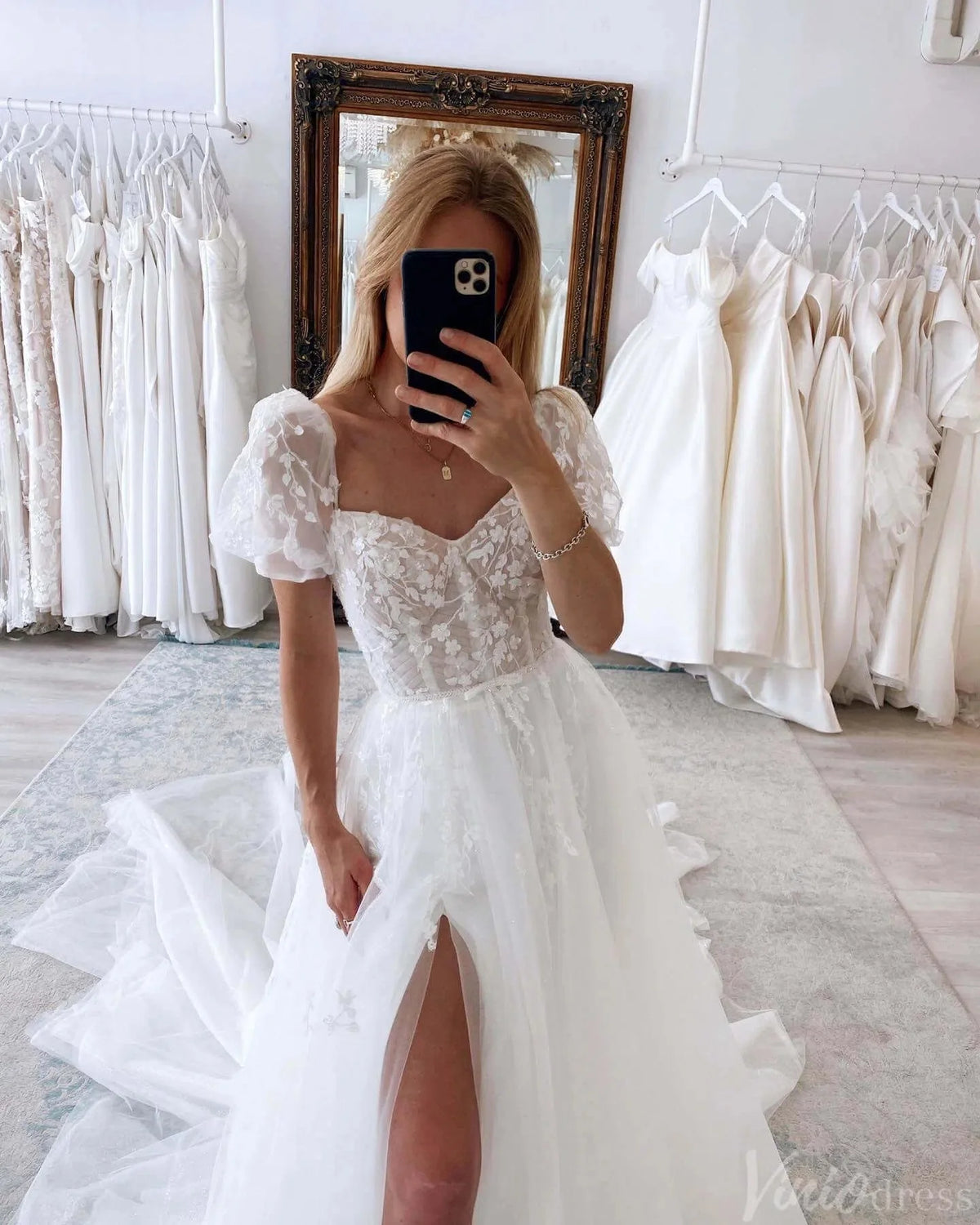 Rustic Lace Applique Wedding Dresses with Slit Puffed Sleeve Bridal Gown AW1012