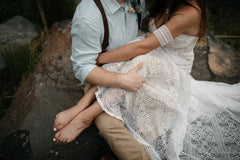 Sheath Lace Boho Wedding Dresses with Removable Sleeves VW1092
