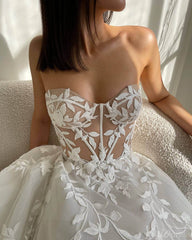 Sheer Strapless Lace Applique Wedding Dresses Chapel Train Country Bridal Gown AW1030