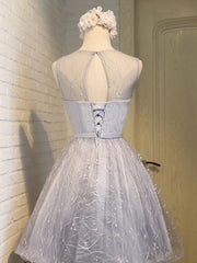 Robes de bal à dentelle courte et gris brillantes, robes de graduation courtes en dentelle gris argentée