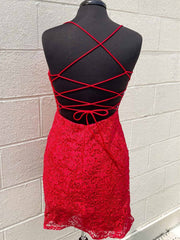 Robes de bal à lacets rouges rouges courtes, ouvri les robes de retour à la maison en dentelle rouge courte
