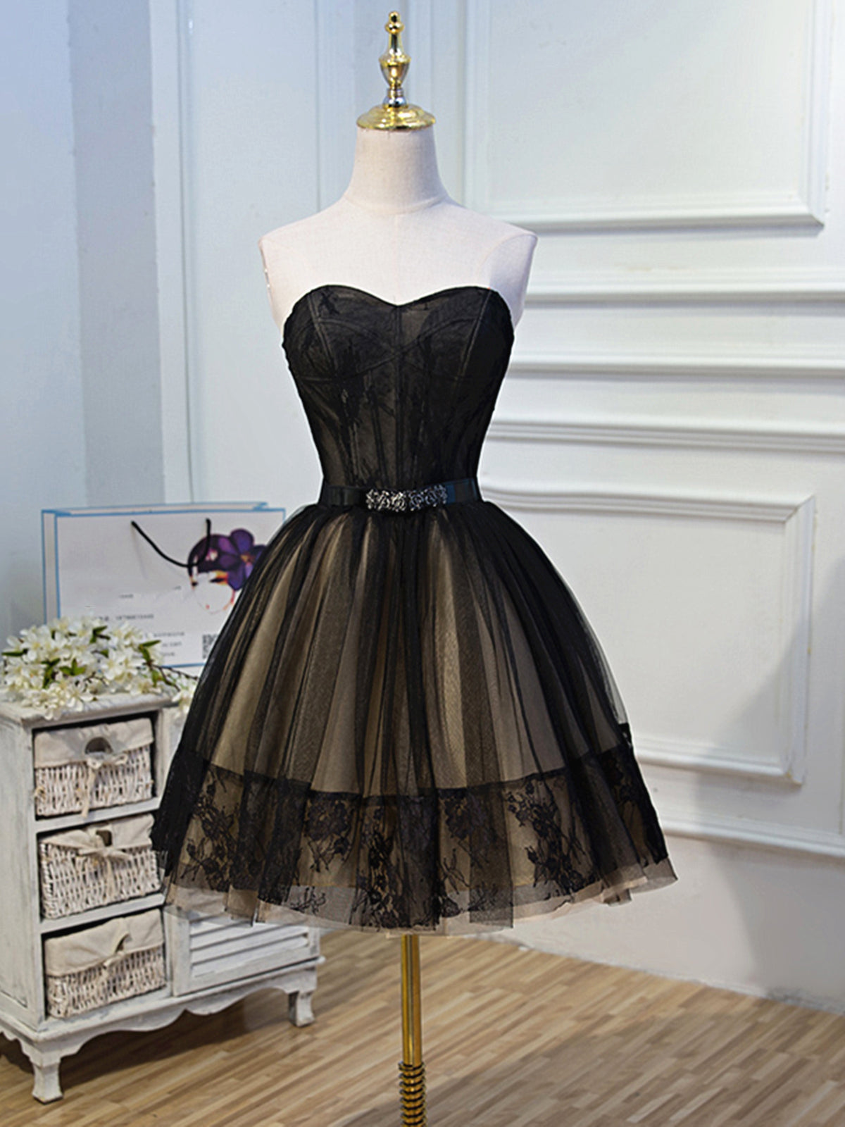 Robes de bal à lacets noires courtes, petites robes de retour formelles en dentelle noire