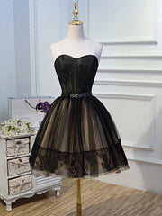 Robes de bal à lacets noires courtes, petites robes de retour formelles en dentelle noire