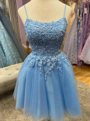 Robes de bal courtes en dentelle bleue, robes formelles de remise des diplômes en dentelle bleue courte