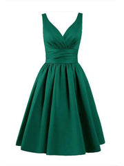 Robes de bal en satin vert courte, robes de remise des diplômes en satin vert court
