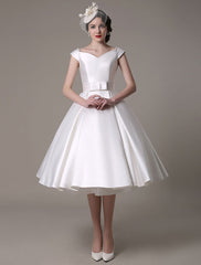 Short Ivory Wedding Dresses Satin Knee Length Bow Sash Retro Bridal Dress