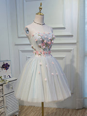 Robes de bal en tulle vert clair,