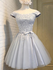 Garnières courtes robes de bal en dentelle gris argentée, robes de remise des diplômes en dentelle