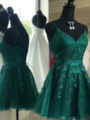 Robes de bal de dentelle verte à cou de cou vert, robes de retour à la maison en dentelle verte de cou à fond en V vert